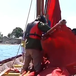 Drôles de bateaux sur le Lac d'Orient